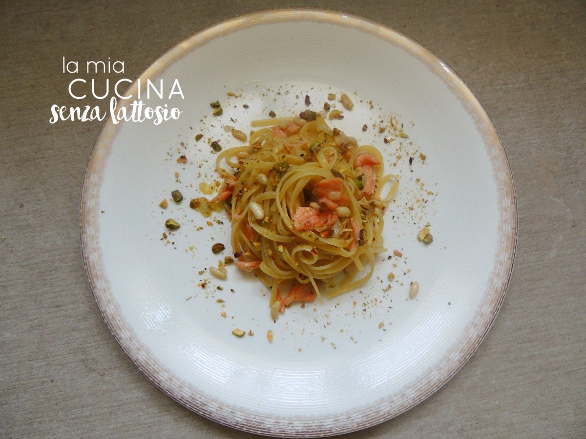 linguine pistacchi pinoli e salmone