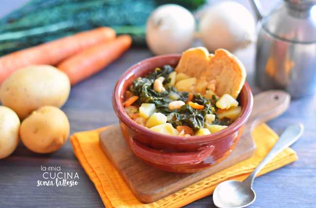 zuppa cavolo nero e fagioli